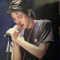 Hot post catching attention from 자유게시판's fandom