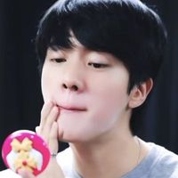 Hot post catching attention from 자유게시판's fandom