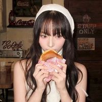 Hot post catching attention from 자유게시판's fandom